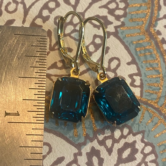 Swarovski vintage style Drop Earrings - Picture 4 of 4